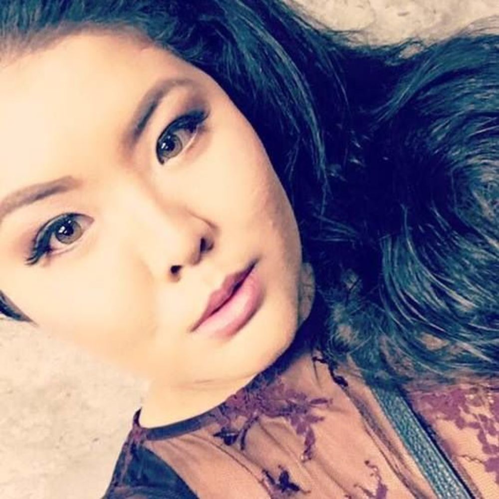 Meet your Posher, Caitlin